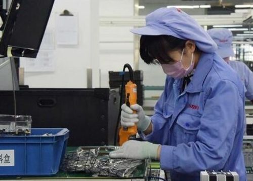 新一期LPR下行 精準(zhǔn)滴灌助力降成本，金融戰(zhàn)疫穩(wěn)固實(shí)體經(jīng)濟(jì)